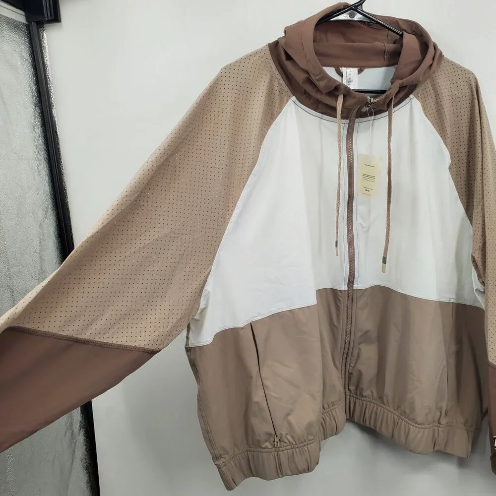 Fabletics Mesh One Jacket Women Size Plus 1X NWT Tri Tone Brutalist Khaki SMUDGE